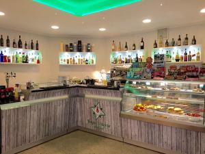 RistoVittoria - Ristorante e Pizzeria con Terrazza Vista Mare a Tirrenia