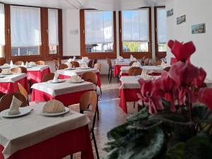 Ristorante Pizzeria L'Autogrill - Ristorante di Pesce e Carne, Pizzeria con Pizza anche senza Glutine